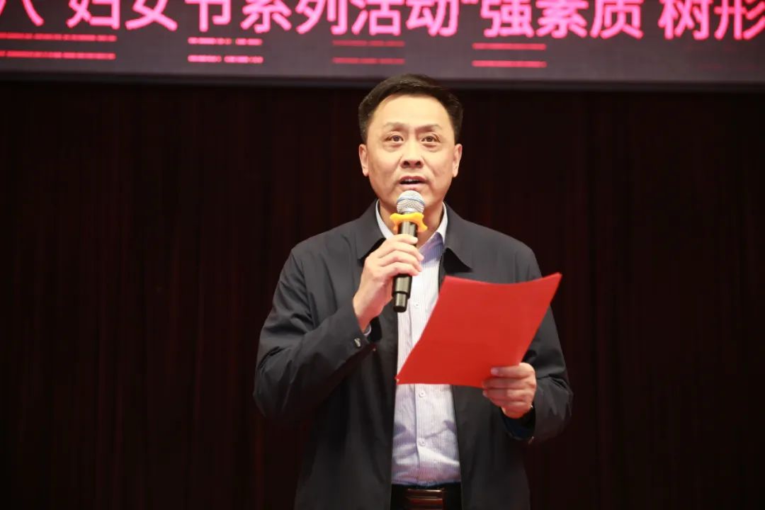 齊都醫(yī)院組織女職工職業(yè)形體禮儀培訓(xùn)